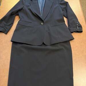 Nine West Women's Suit 2 Pieces Set Black Jacket Blazer & Skirt Size 12